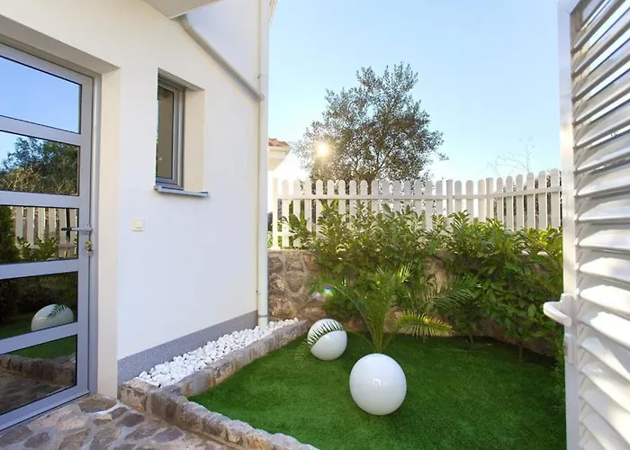 House With A Swimming Pool Krk - 23581 Vikendica